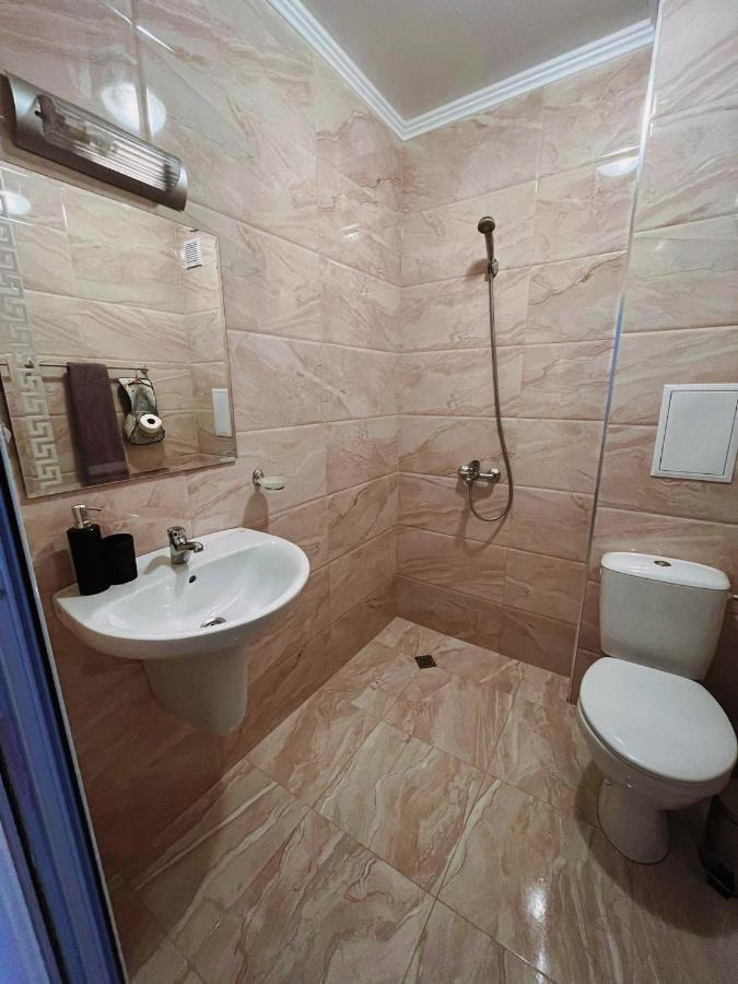 Lovely Studio Apartment On The Beach Burgas Bagian luar foto